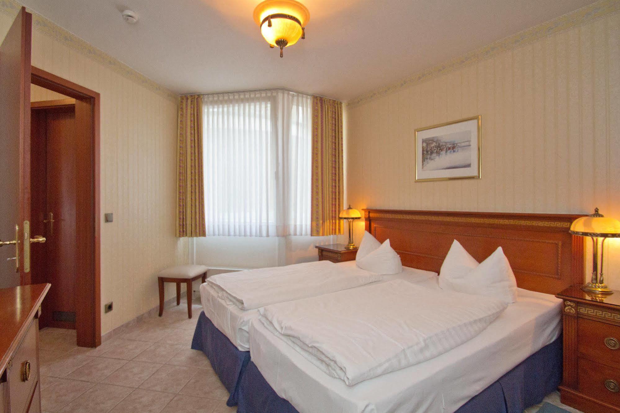 Seetelhotel Ostseeresidenz Ahlbeck Heringsdorf  Kültér fotó
